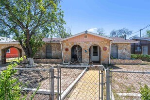 504 V Ave in Del Rio, TX - Building Photo