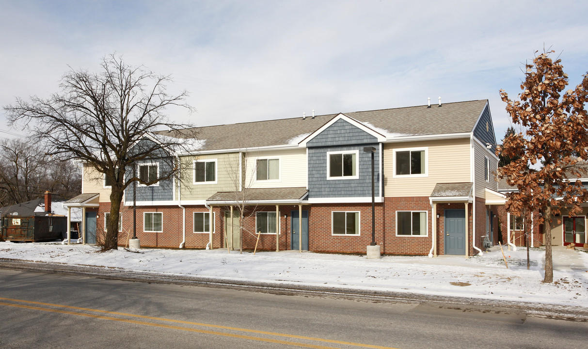 Paulline Apartments in Ann Arbor, MI - Building Photo