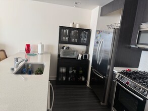 360 S Market St in San Jose, CA - Building Photo - Building Photo