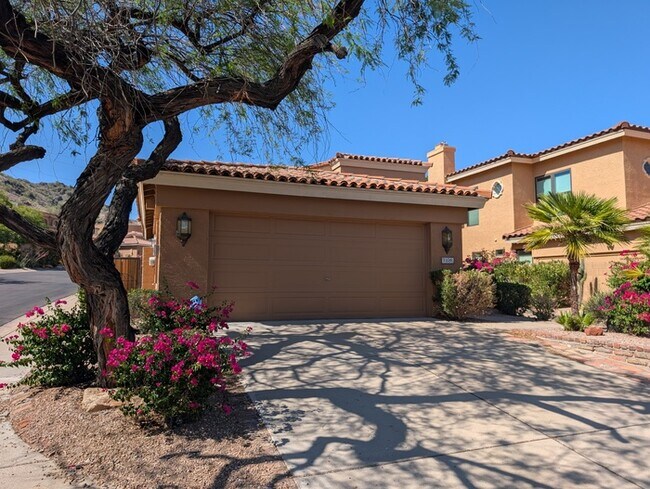 1106 E Shangri La Rd in Phoenix, AZ - Building Photo - Building Photo