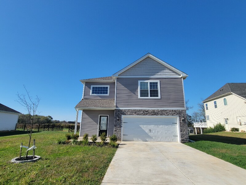 10054 Roulette Dr in Hagerstown, MD - Building Photo