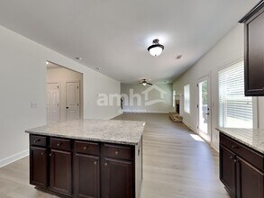 1078 Hartwell Rd in Locust Grove, GA - Building Photo - Building Photo