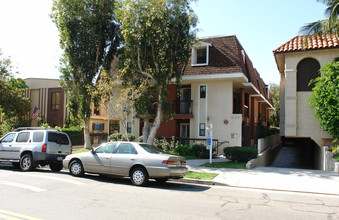 1137 N Louise St in Glendale, CA - Building Photo - Building Photo