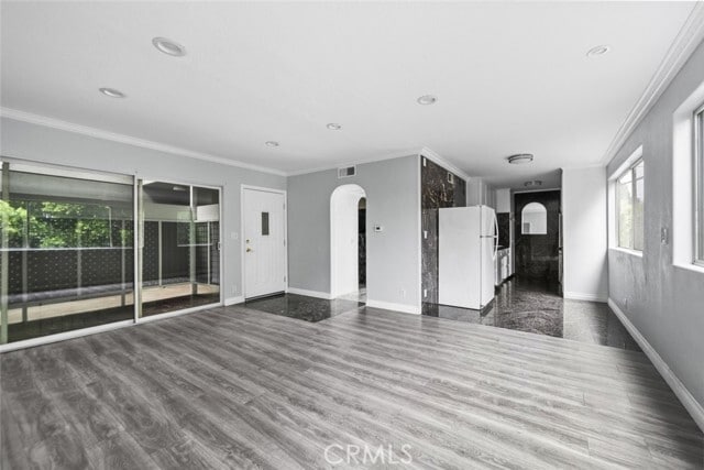 property at 6160 Whitsett Ave