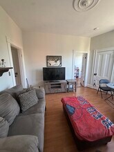 2 Linden St in Brookline, MA - Building Photo - Building Photo