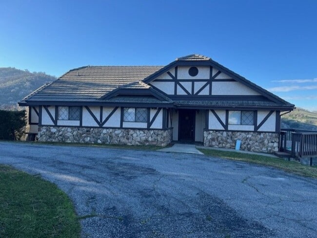 property at 17851 Tejon Dr