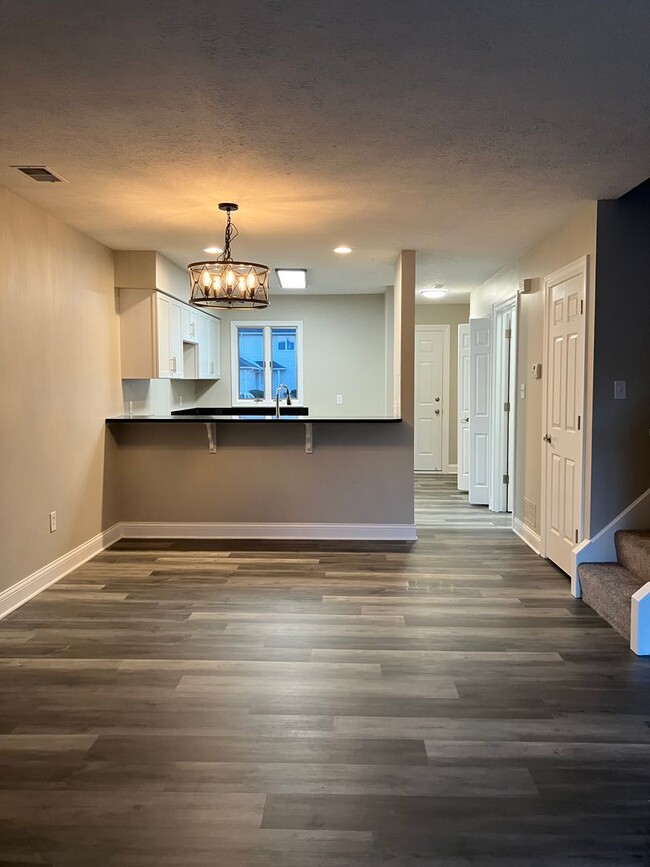 2804 Sand Run Pkwy in Fairlawn, OH - Foto de edificio - Building Photo