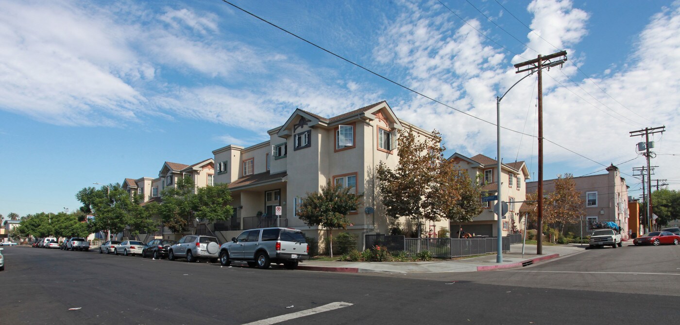 1403 Connecticut St in Los Angeles, CA - Foto de edificio