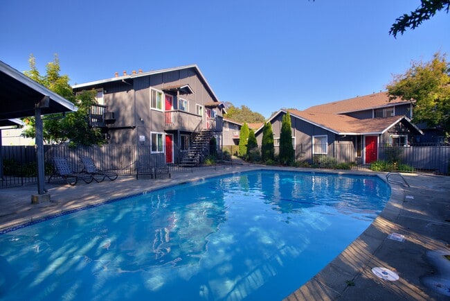 Spring Lake Apartments in Santa Rosa, CA - Building Photo - Building Photo
