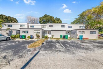 15007 SW 80th Terrace in Miami, FL - Building Photo - Building Photo