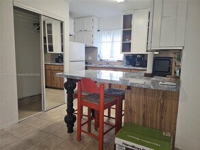 305 SE 12th Ave in Pompano Beach, FL - Building Photo - Building Photo