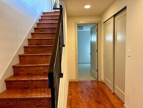 511 NE 73rd St in Seattle, WA - Building Photo - Building Photo