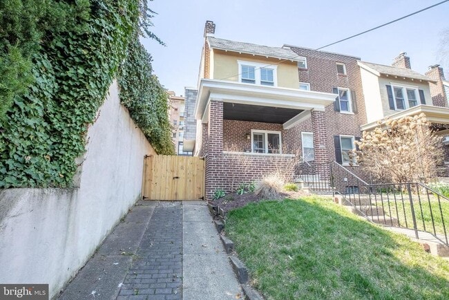 property at 1705 N Broom St