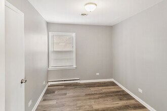 17306 Holmes Ave in Hazel Crest, IL - Building Photo - Building Photo