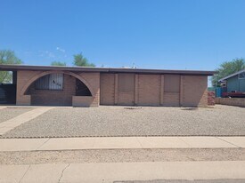 2436 W Sumaya Way in Tucson, AZ - Building Photo