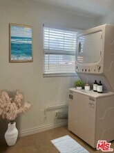 1260 N Detroit St, Unit 1260 in West Hollywood, CA - Building Photo - Building Photo