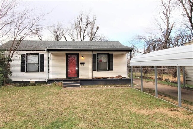 property at 704 N Redbud Dr