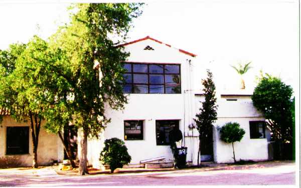 Earll Apartments in Phoenix, AZ - Building Photo - Building Photo