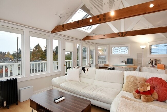property at 1250 16th Ave E