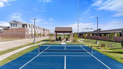 Tribeca Townhomes in Grand Prairie, TX - Building Photo - Building Photo