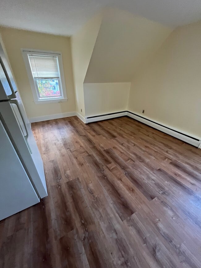 71 Cherry St, Unit Apt 2, Unit Apt 2