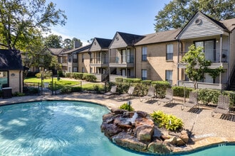 Elm Creek Apartments in Kingwood, TX - Foto de edificio - Building Photo