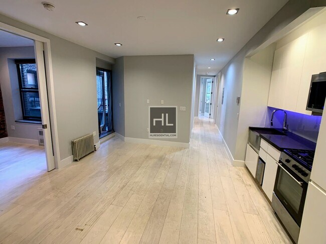 Stanton Street in New York, NY - Building Photo - Building Photo