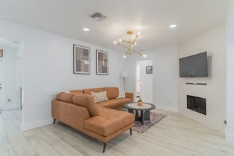 1520 NE 16th Ave in Fort Lauderdale, FL - Foto de edificio - Building Photo