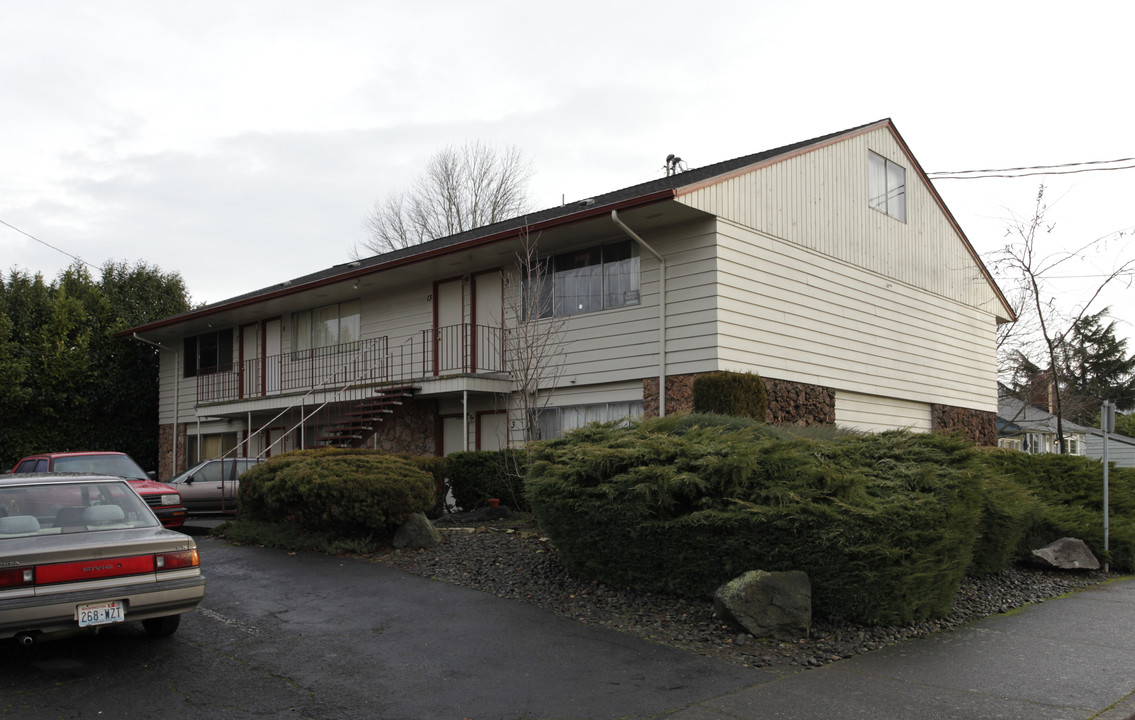 Maverick Apartments in Vancouver, WA - Building Photo