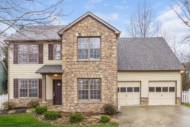 property at 775 Riverside Walk Crossing NE