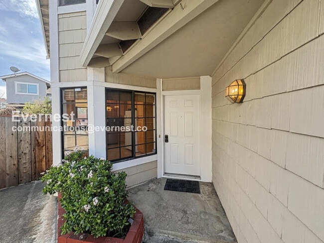 4764 Woodduck Common in Fremont, CA - Building Photo - Building Photo