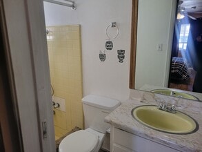 1229 Madison Ave in Las Vegas, NV - Foto de edificio - Building Photo