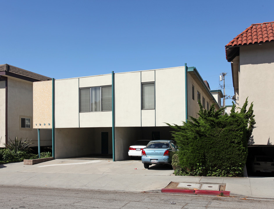 1333 Barry Ave in Los Angeles, CA - Building Photo