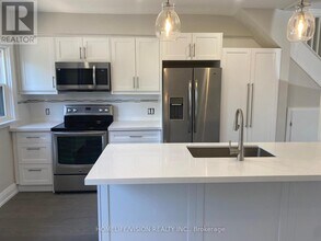 2448 Gerrard St E in Toronto, ON - Building Photo - Building Photo