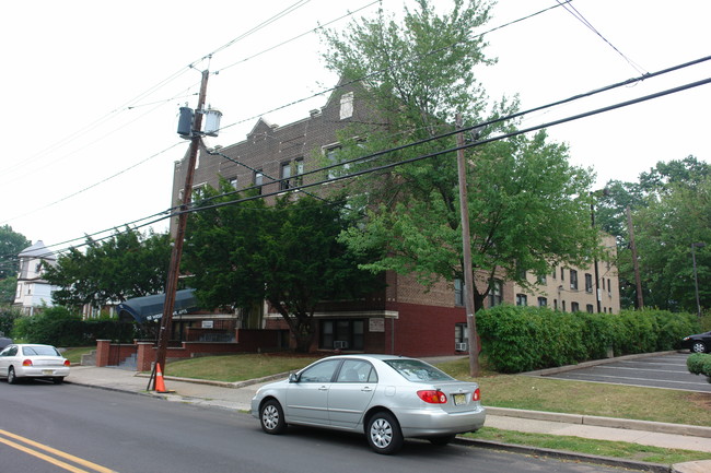 112 Westfield Ave in Elizabeth, NJ - Building Photo - Building Photo