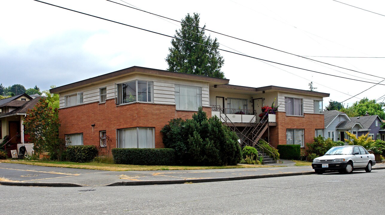 6050 6th Ave in Seattle, WA - Foto de edificio