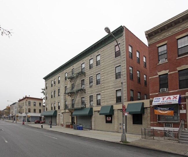 581 Rogers Ave in Brooklyn, NY - Building Photo - Building Photo