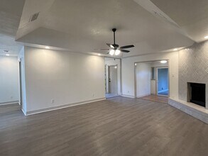 2930 River Crest Rd in Corpus Christi, TX - Building Photo - Building Photo