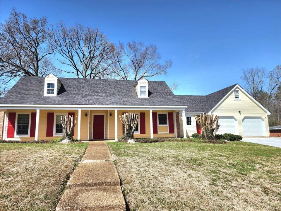 1618 Pear Orchard Pl in Jackson, MS - Building Photo