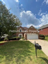 4916 Durley Ln SE in Smyrna, GA - Foto de edificio - Building Photo