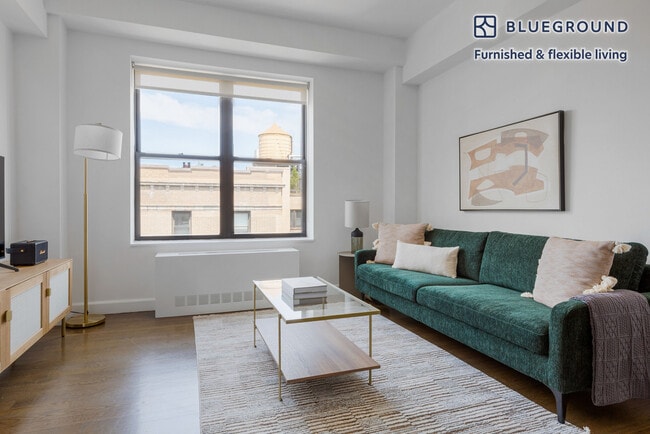 212 W 91st St