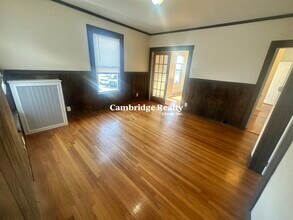 543 Broadway, Unit 1A in Somerville, MA - Building Photo - Building Photo