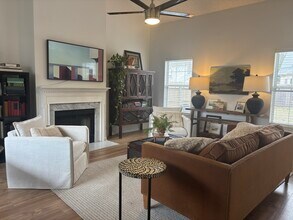 9027 Tarrington Ln in Franklin, TN - Foto de edificio - Building Photo