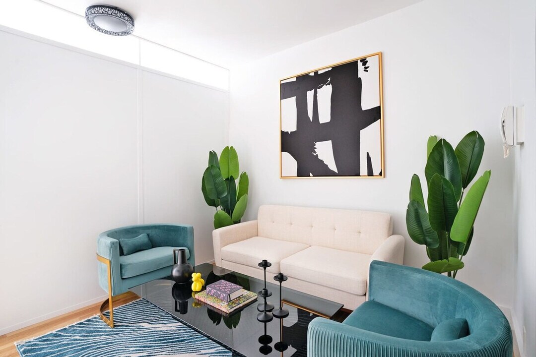 444 W 48th St in New York, NY - Building Photo