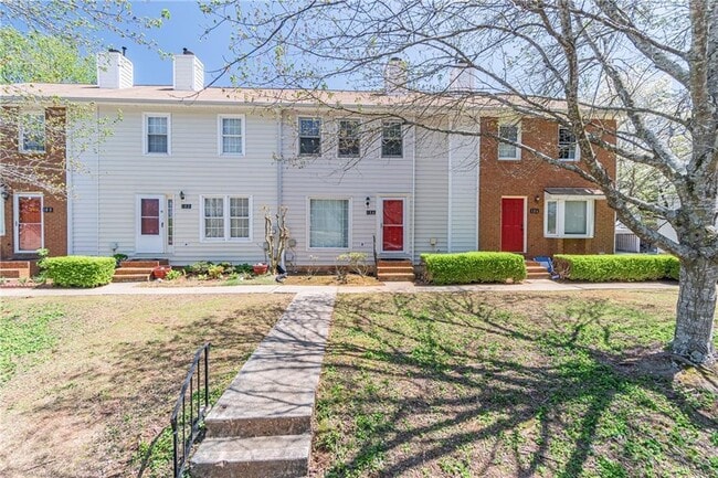 184 High Creek Dr in Roswell, GA - Building Photo - Building Photo