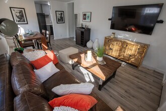 923 N Avenue 56 in Los Angeles, CA - Building Photo - Building Photo