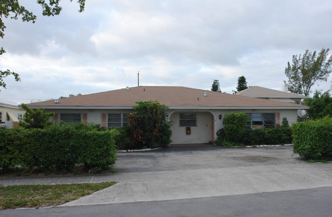 1836 Adams St in Hollywood, FL - Building Photo