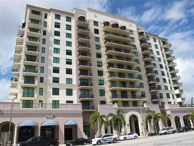 1300 Ponce De Leon Blvd-Unit -806 in Coral Gables, FL - Building Photo