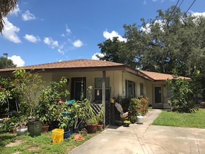 2846 W Tamiami Cir in Sarasota, FL - Building Photo - Other