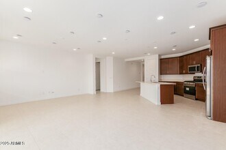 11157 W Parkway Dr in Tolleson, AZ - Building Photo - Building Photo